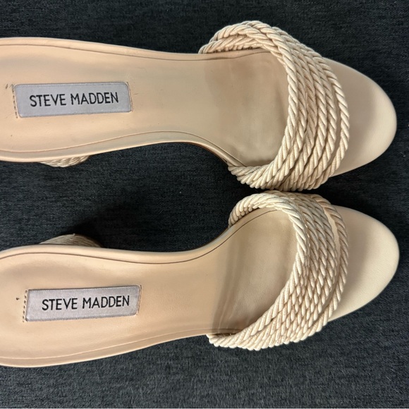 Steve Madden Jolina Block Heel Sandal - Picture 4 of 6